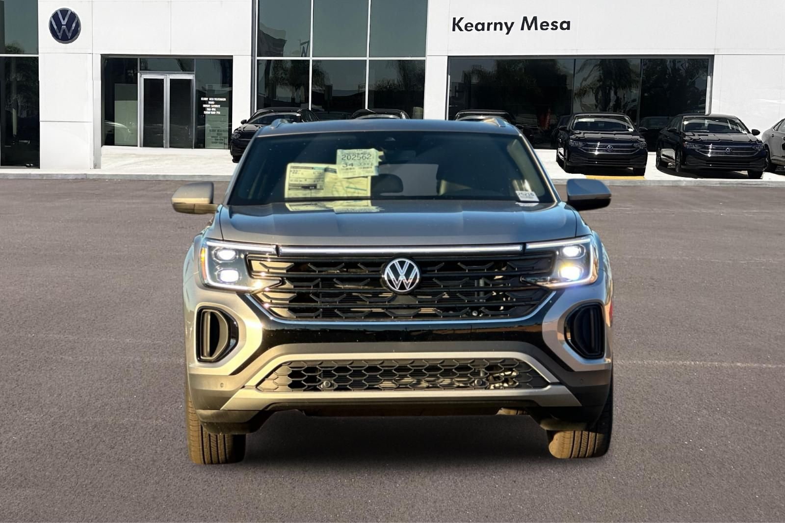 New 2026 Silver Mist Metallic Volkswagen 2.0T SE w/Technology image 9