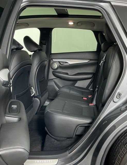 Used 2019 Gray INFINITI ESSENTIAL image 21