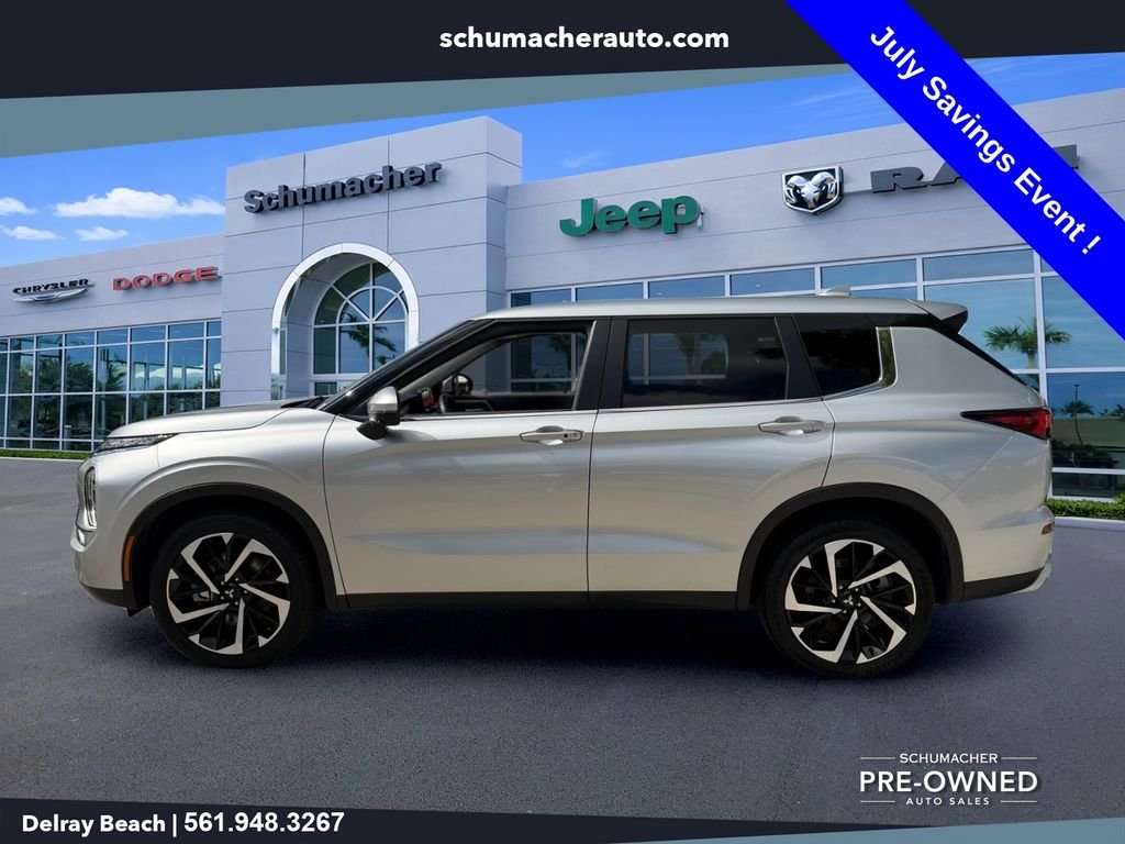 Used 2024  Mitsubishi  image 4