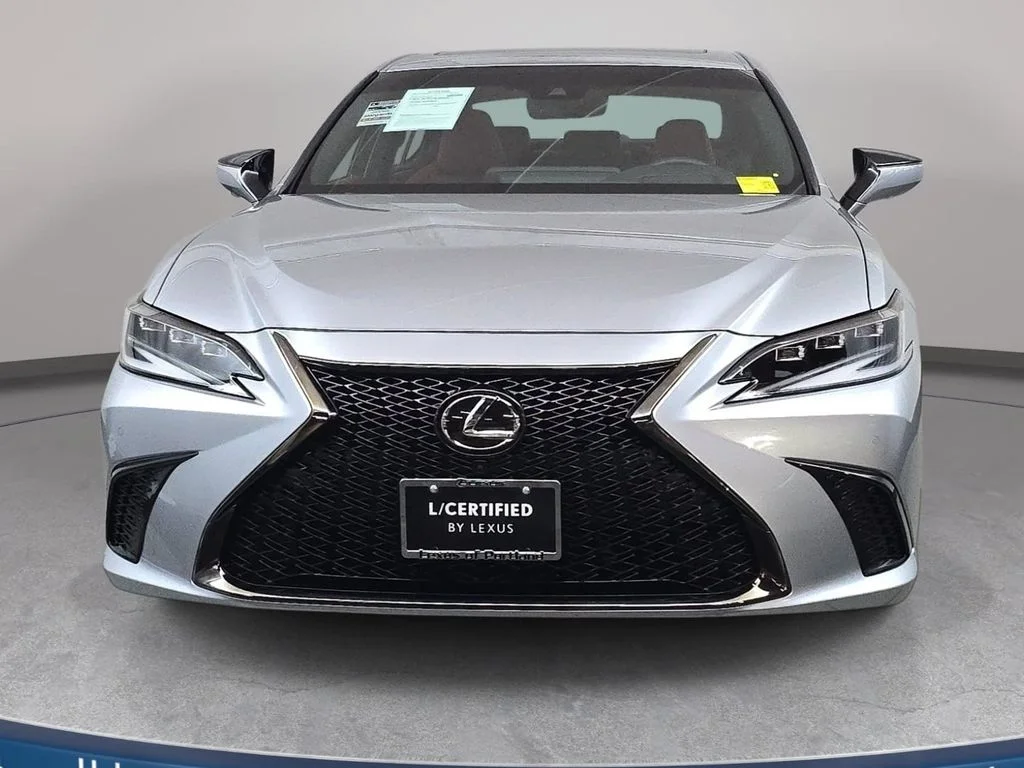 Used 2024 IRIDIUM Lexus 300h F SPORT Handling image 3