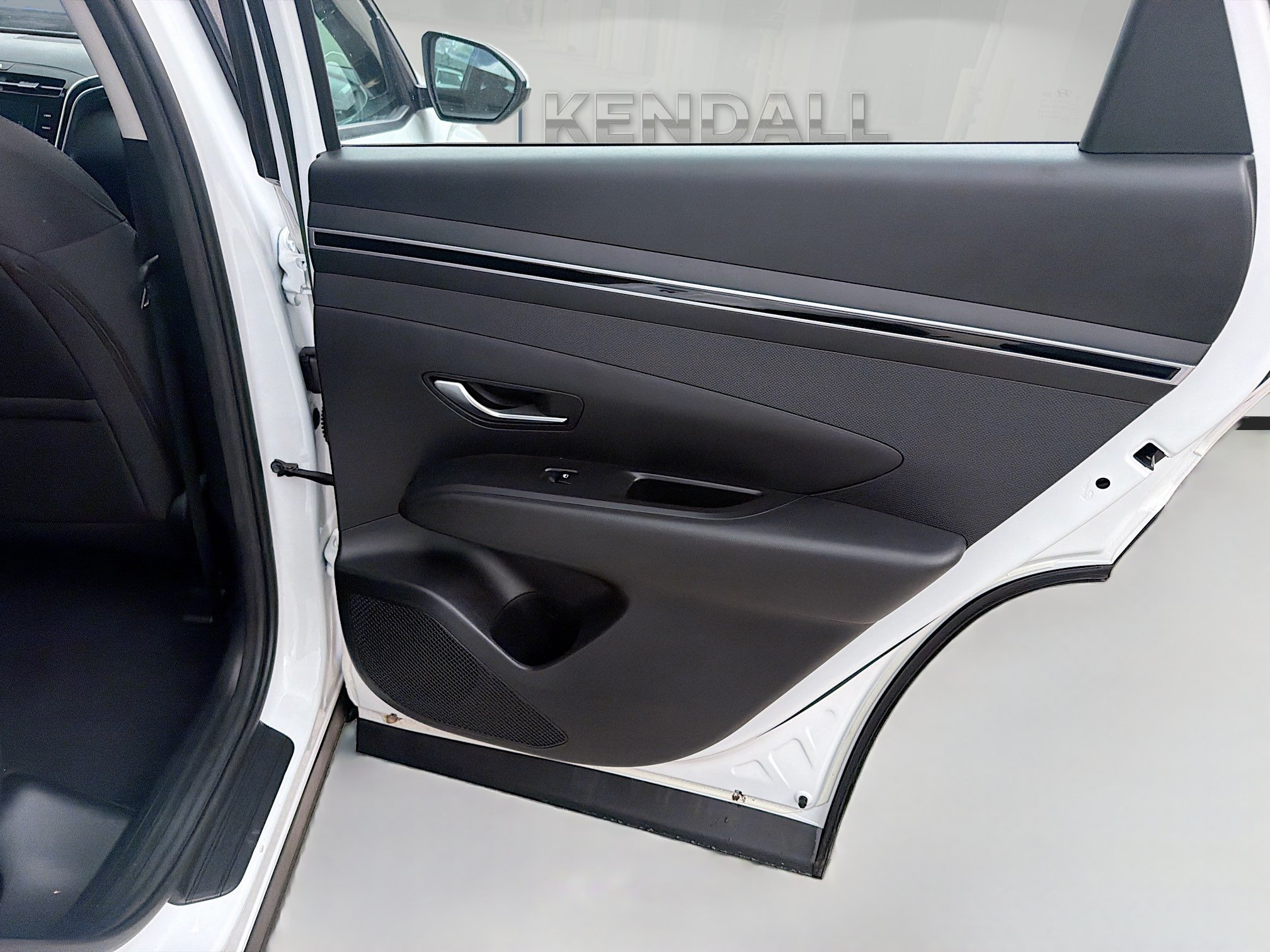 Used 2024 White Pearl Hyundai SE image 27