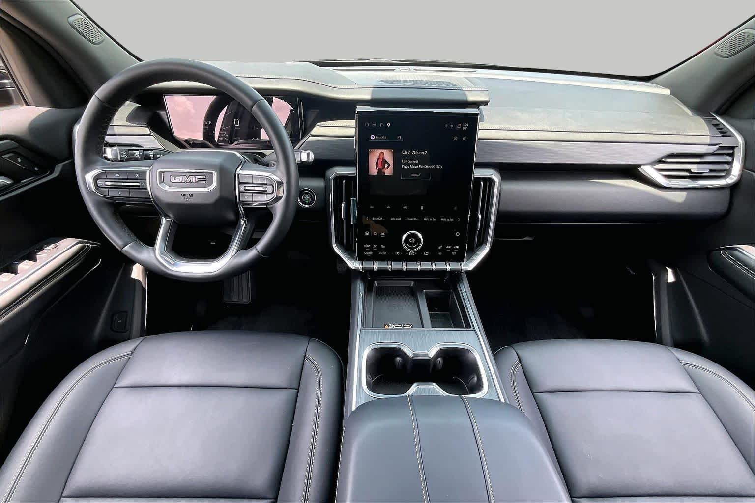 Used 2024 Ebony Twilight Metallic GMC FWD Elevation image 7