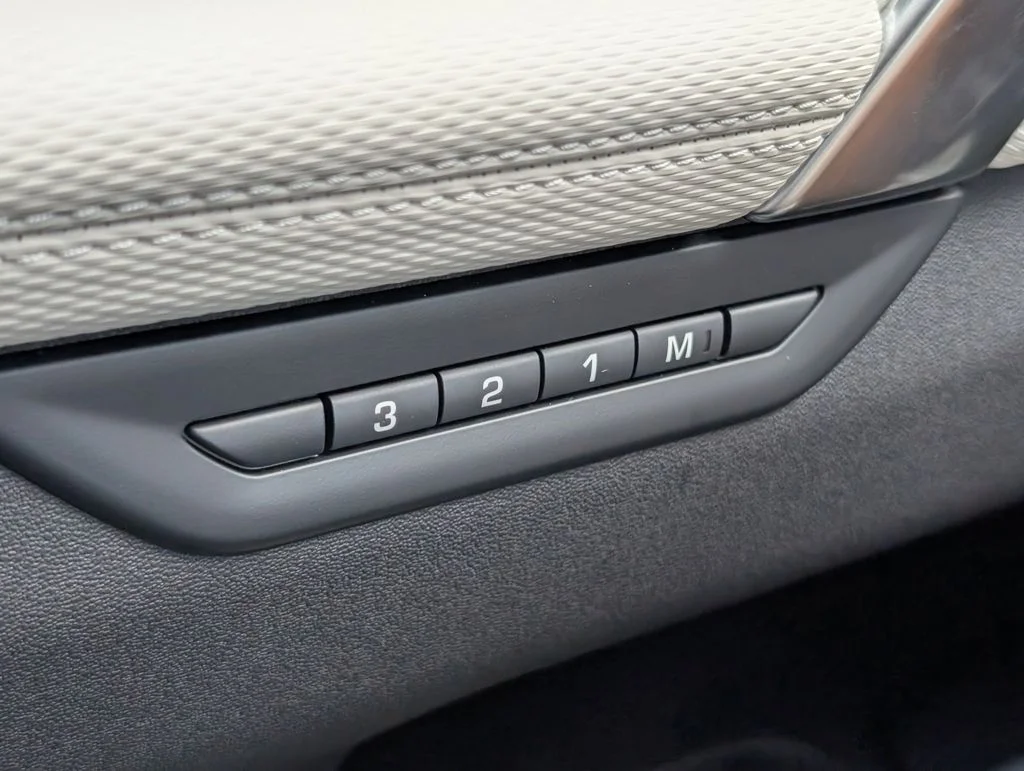 New 2026 Carpathian Grey Land Rover Landmark image 31
