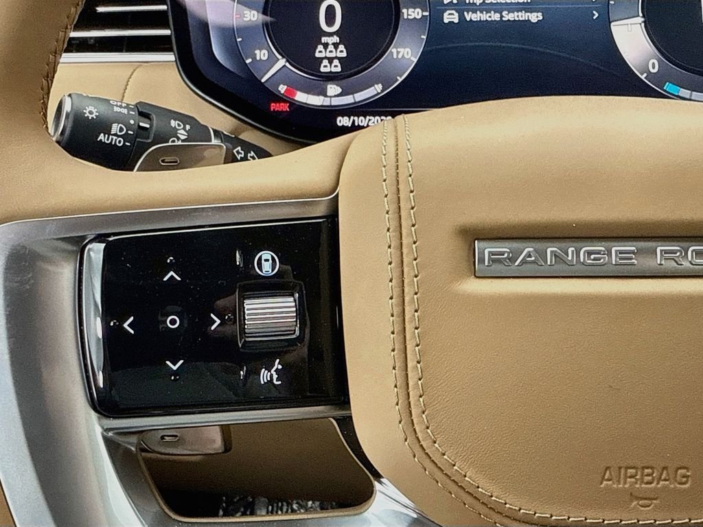 New 2026 Fuji White LAND ROVER SE LWB 7-Seats / V8 image 11