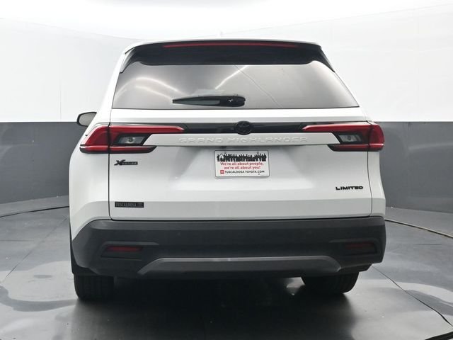 Used 2024 Wind Chill Pearl Toyota Limited image 4