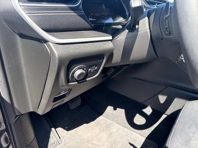 Used 2023 Diamond Black Jeep Laredo image 21