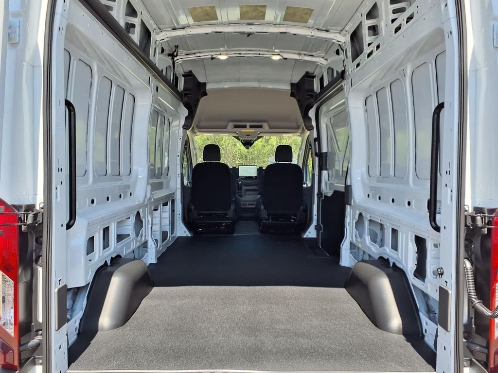 New 2026 Oxford White Ford Cargo Van image 7