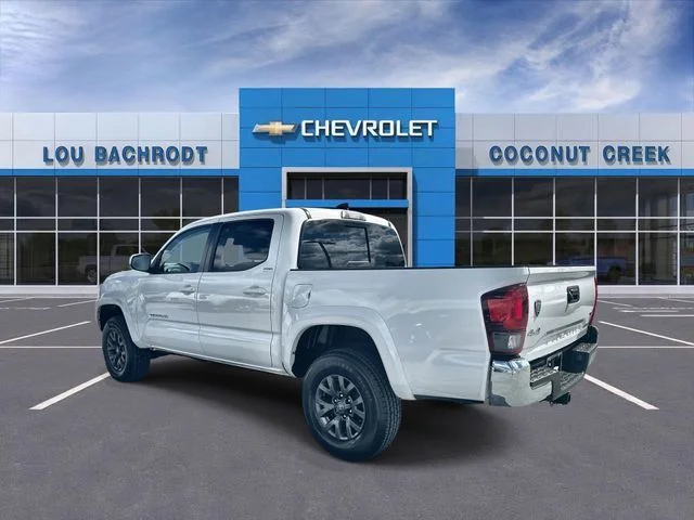 Used 2023 White Toyota SR5 image 27