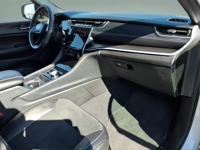 2025 Jeep Grand Cherokee Altitude - Photo 19