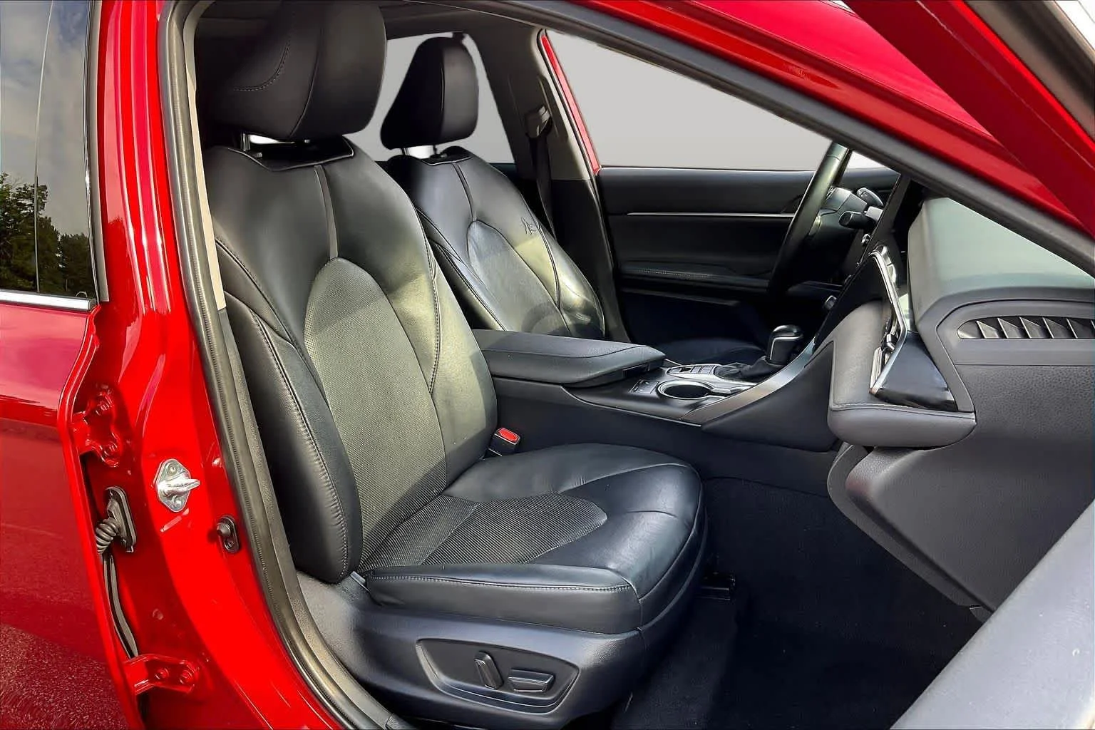 Used 2023 Supersonic Red Toyota XLE image 9