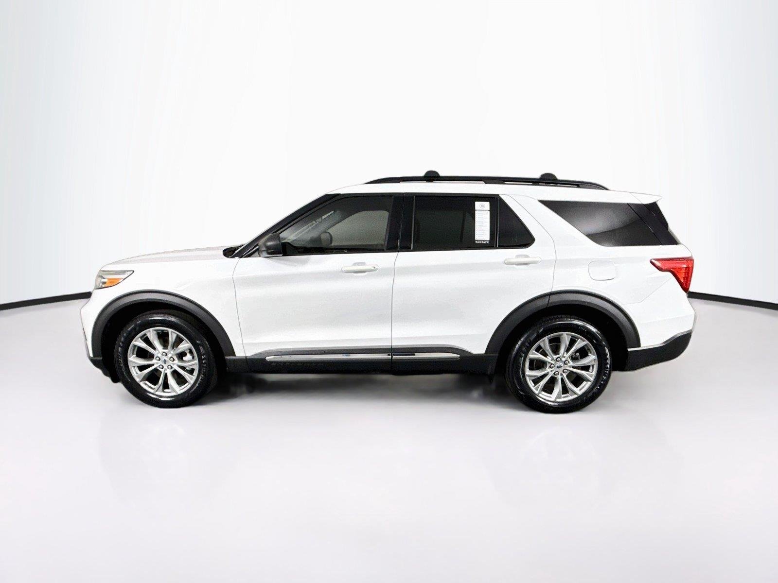 Used 2021 Oxford White Ford XLT image 14
