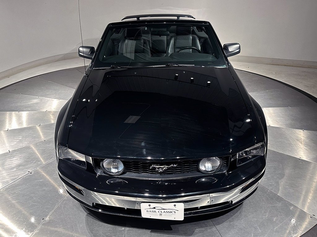 Used 2005 Black Ford  image 20