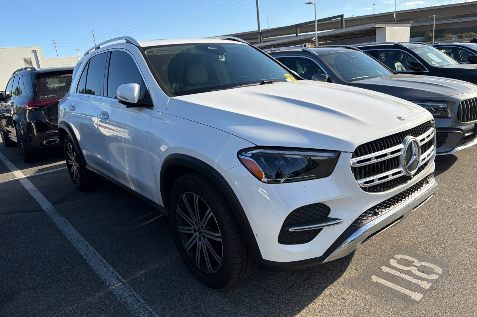 Used 2025  Mercedes-Benz GLE 450e image 5