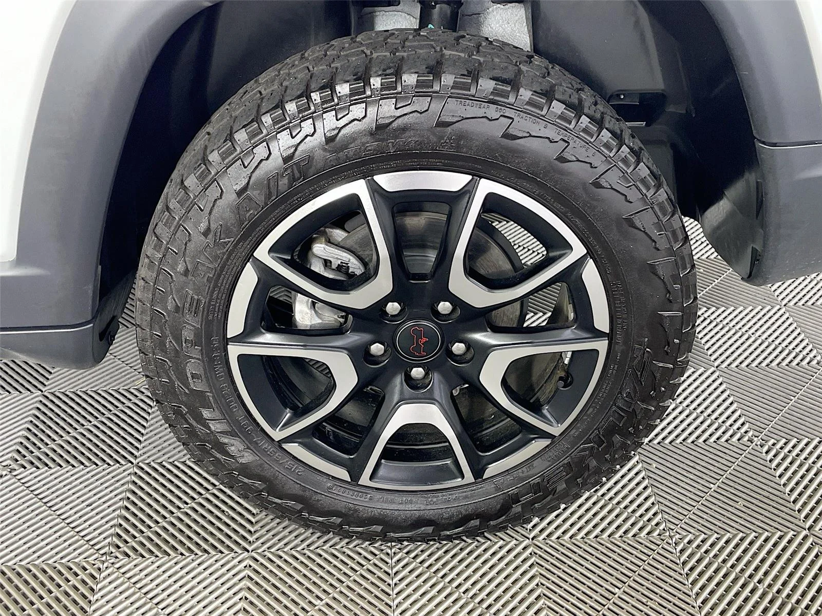 Used 2025 Bright White Clearcoat Jeep Trailhawk image 32