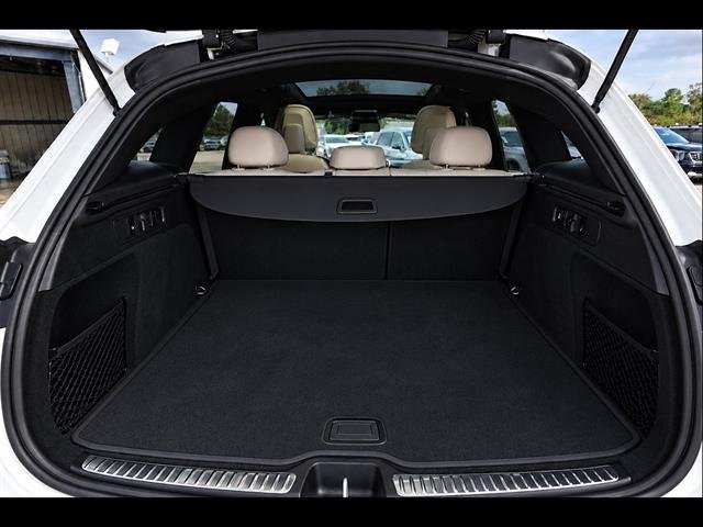 Used 2023  Mercedes-Benz GLC 300 4MATIC® image 28