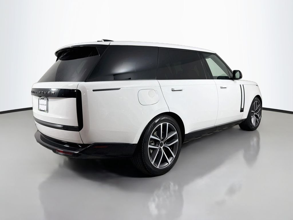 New 2026 Fuji White Land Rover SE 7 Seats image 5