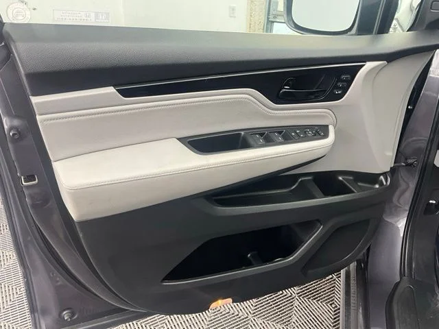 Used 2022 Gray Honda Touring image 17