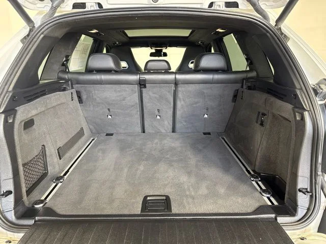 Used 2017 White Metallic BMW Base image 21