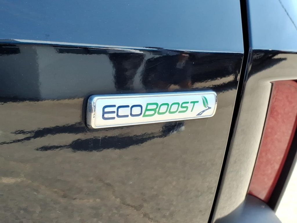 Used 2020 Black Metallic Ford SE image 25