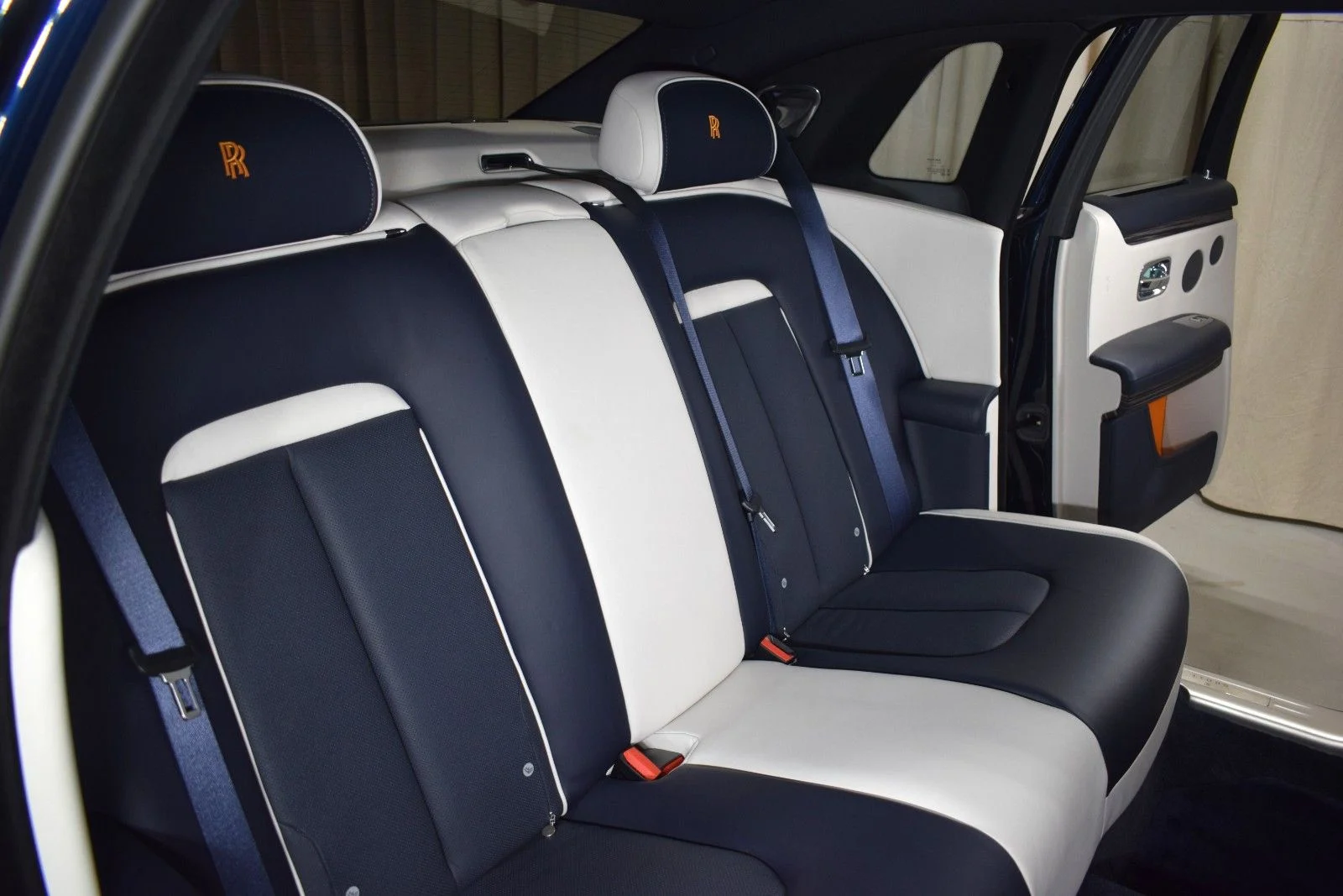 Used 2021 Blue Rolls-Royce  image 20
