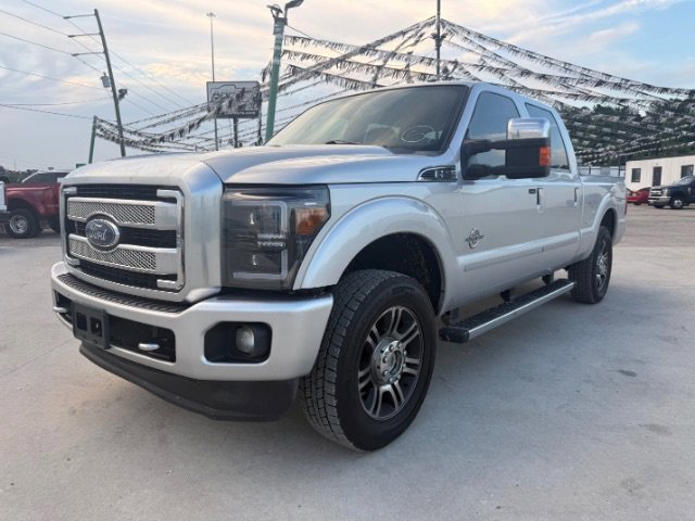 2015 Ford F-250 Platinum 4x4 Crew Cab 172 in's photo