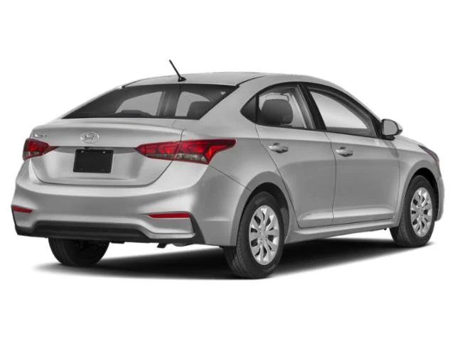 Used 2021 Olympus Silver Hyundai SE image 2