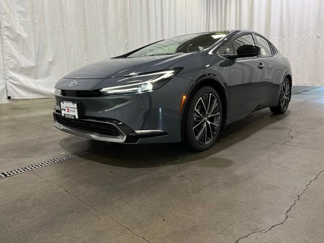 New 2027 Guardian Gray Toyota  XLE image 23