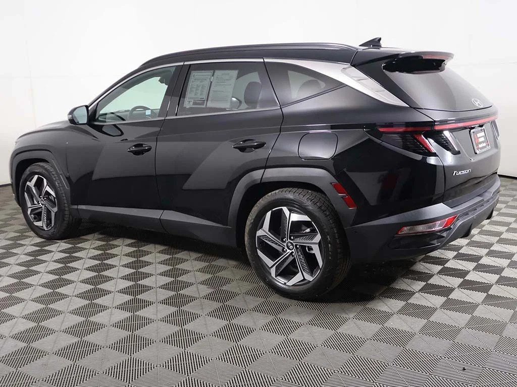 Used 2022 Black Hyundai Limited image 15
