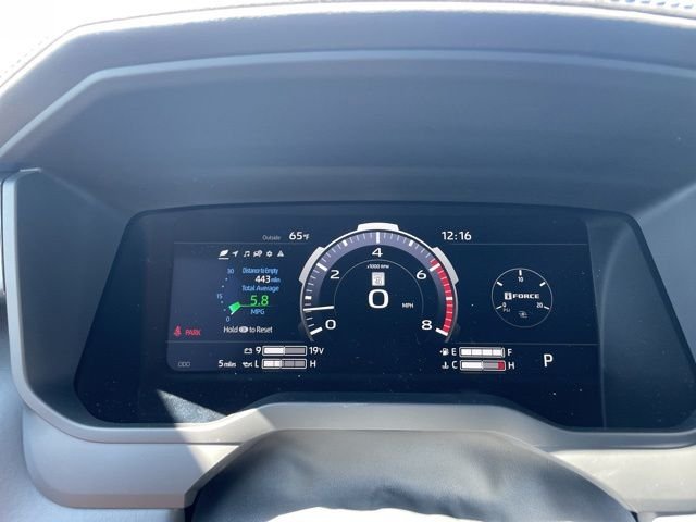 New 2026 Wind Chill Pearl <sup>1</sup> Toyota  Platinum image 13