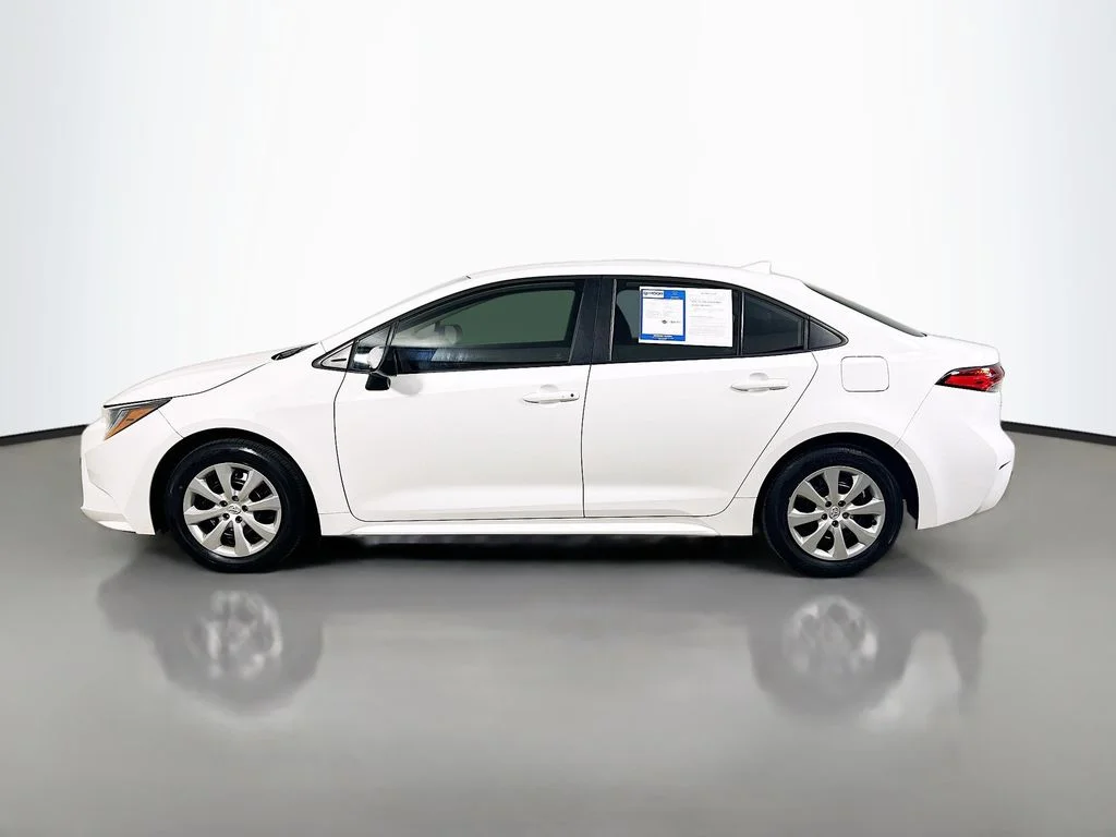 Used 2022 White Toyota LE image 4