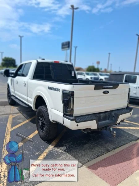 Used 2022 Star White Metallic Tri-Coat Ford LARIAT image 3