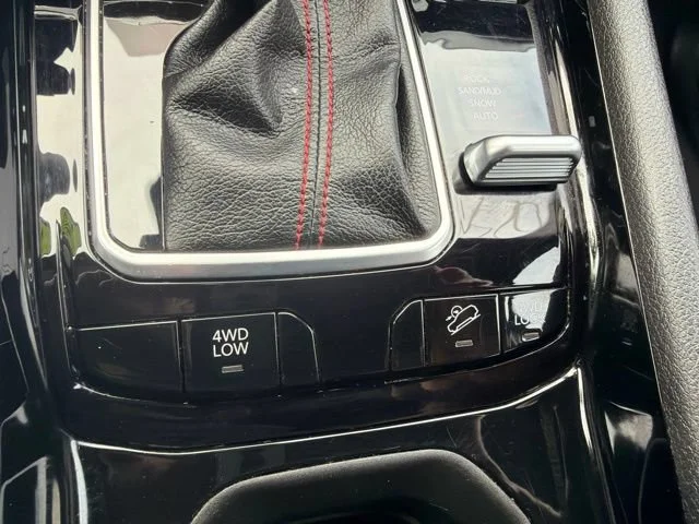 Used 2025 Blue Jeep Trailhawk image 39