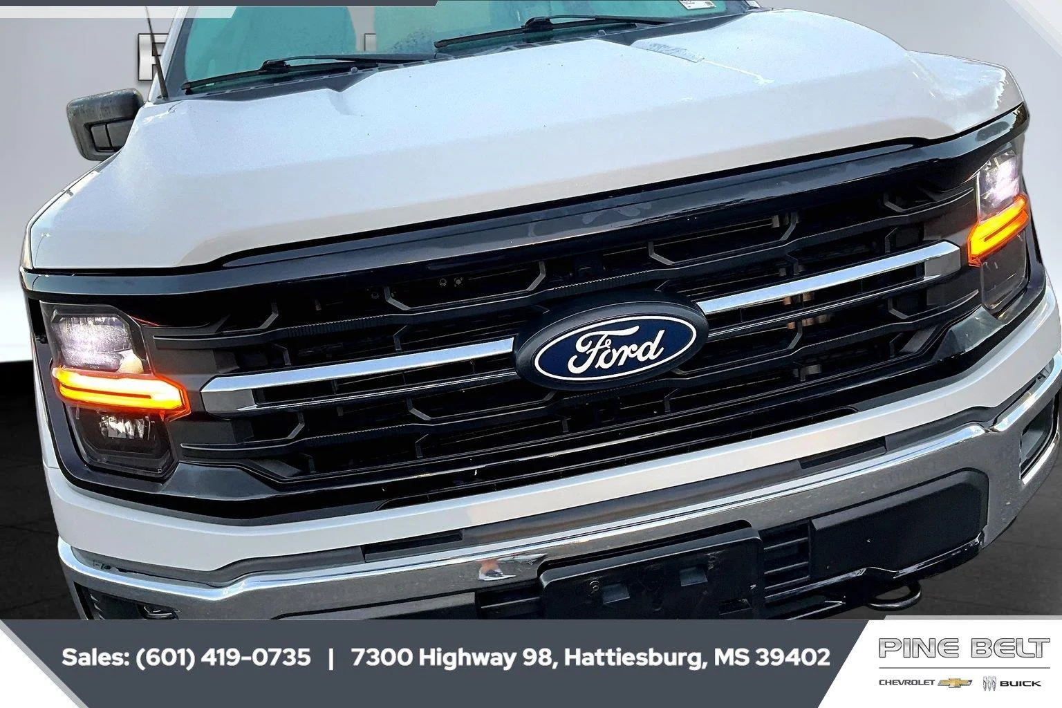 Used 2025 Oxford White Ford XLT image 22