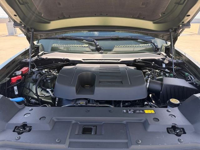 New 2026 Woolstone Green Land Rover S image 19