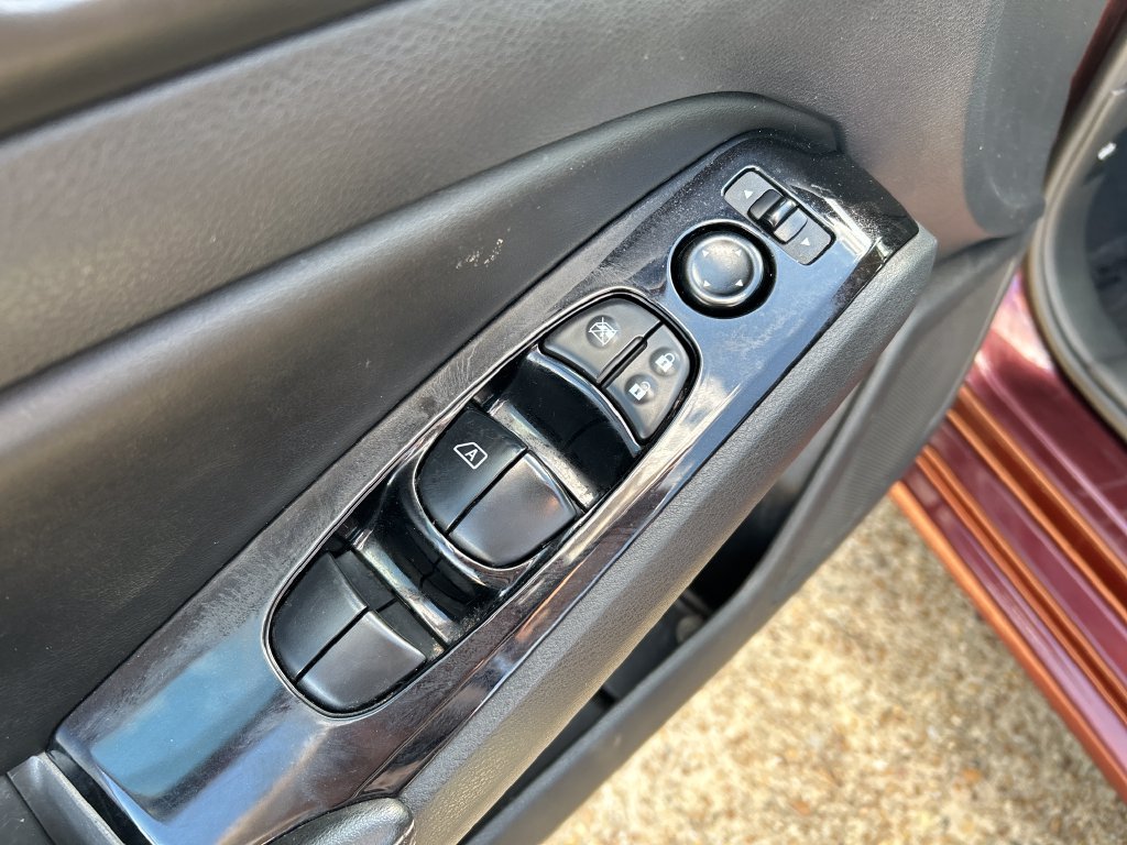 Used 2023 Red Nissan 2.5 SV image 12