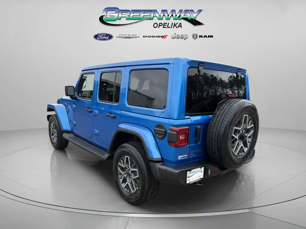 New 2026 Hydro Blue Pearl-Coat Exterior Paint Jeep Sahara image 5