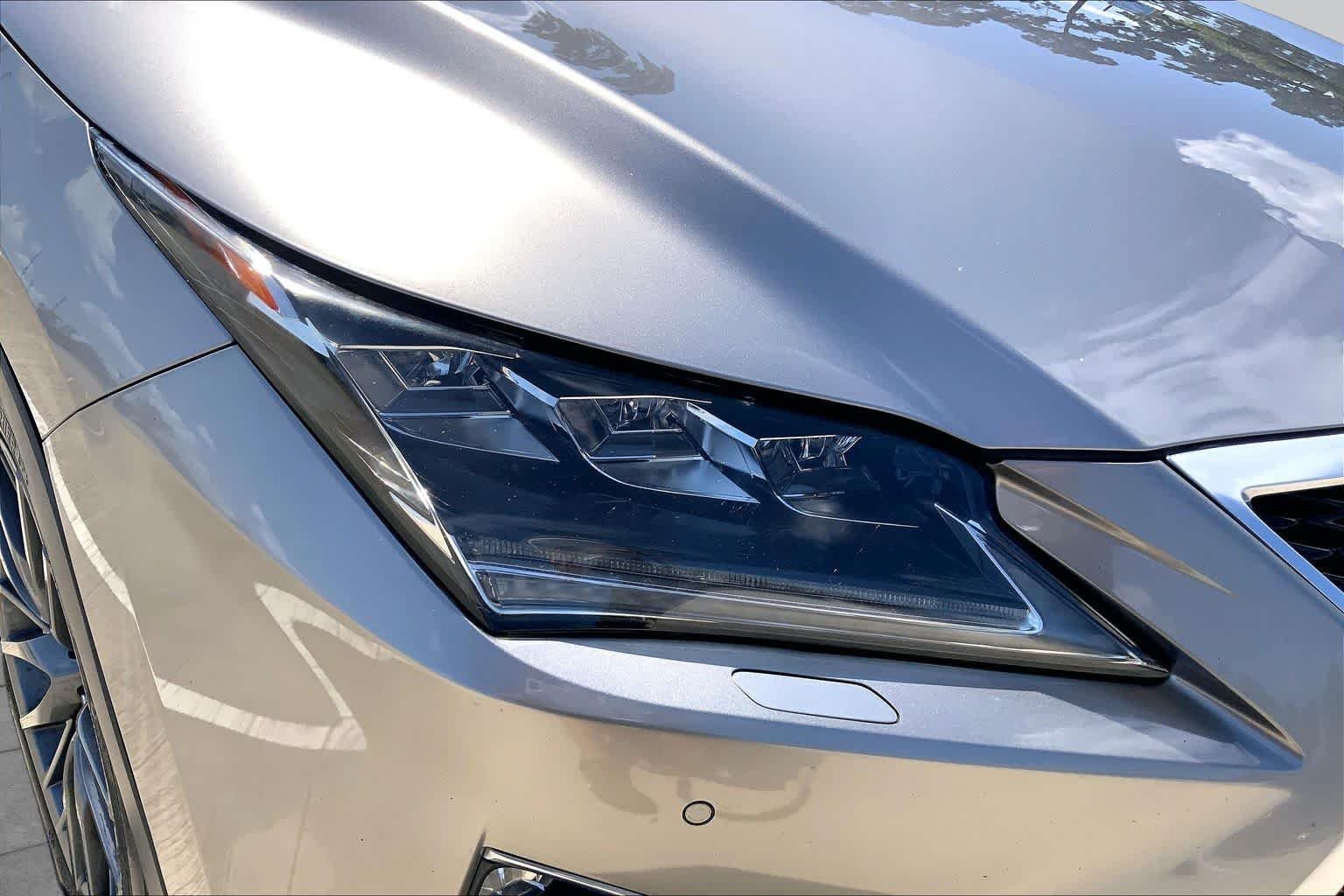Used 2019 Atomic Silver Lexus F SPORT image 27