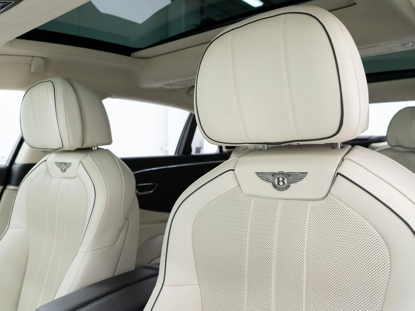 Certified Used 2021 Beluga Bentley W12 image 16