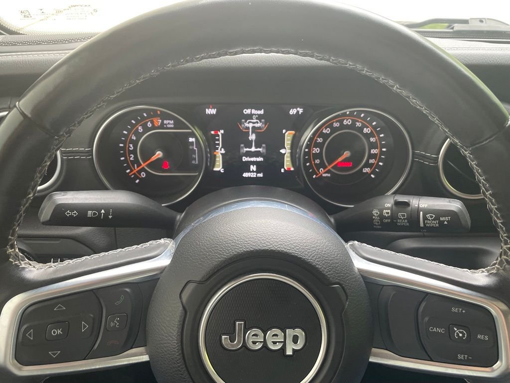 Used 2021 Sarge Green Clearcoat Jeep Unlimited Sahara image 15