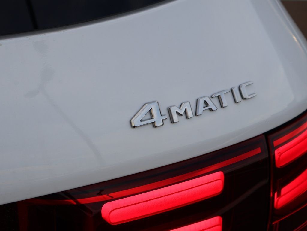 New 2026 Polar White Mercedes-Benz GLB 250 image 9