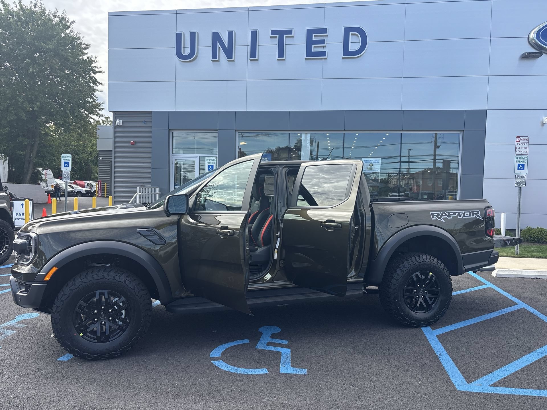 New 2026 Shelter Green Metallic Ford Raptor image 25