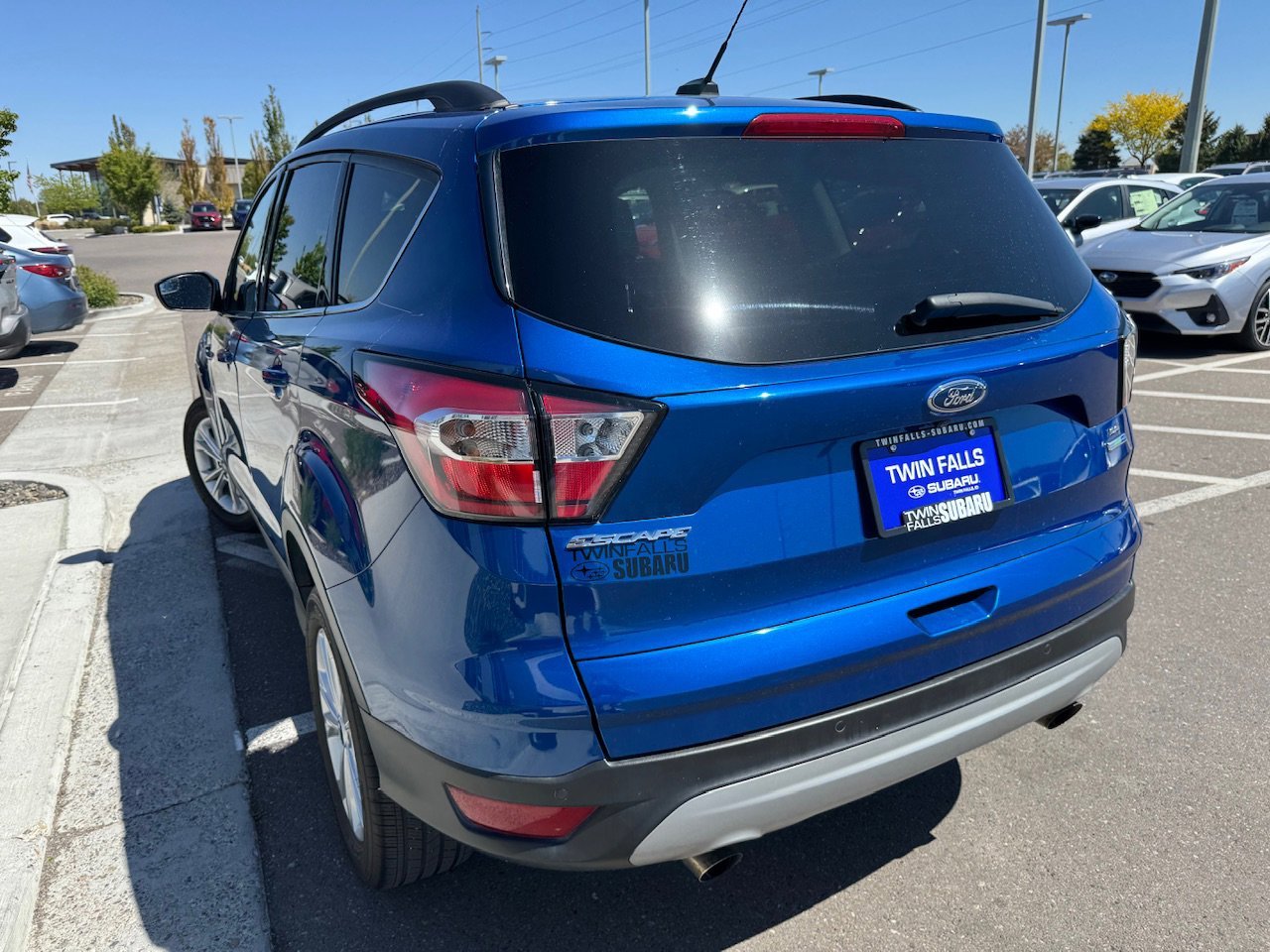 Used 2018 Lightning Blue Metallic Ford SE image 5