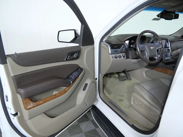 Used 2018 Beige Chevrolet Premier image 17