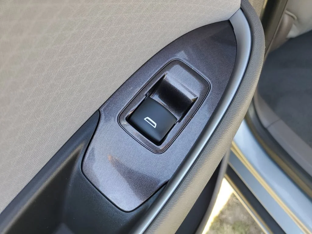 Used 2024 Sterling Gray Metallic Chevrolet 1LT image 18