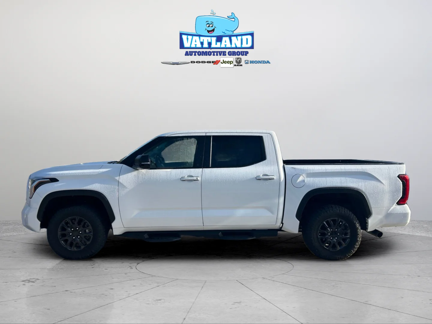 Used 2024 Ice Toyota SR5 image 2