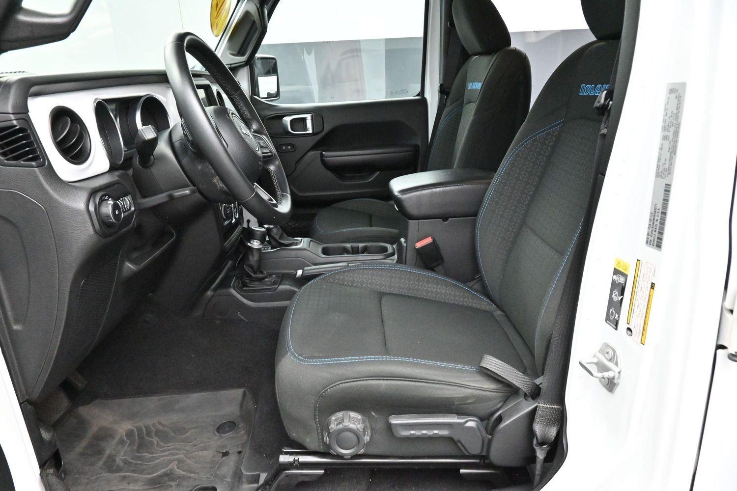 Used 2021 Bright White Clearcoat Jeep Unlimited Islander image 12