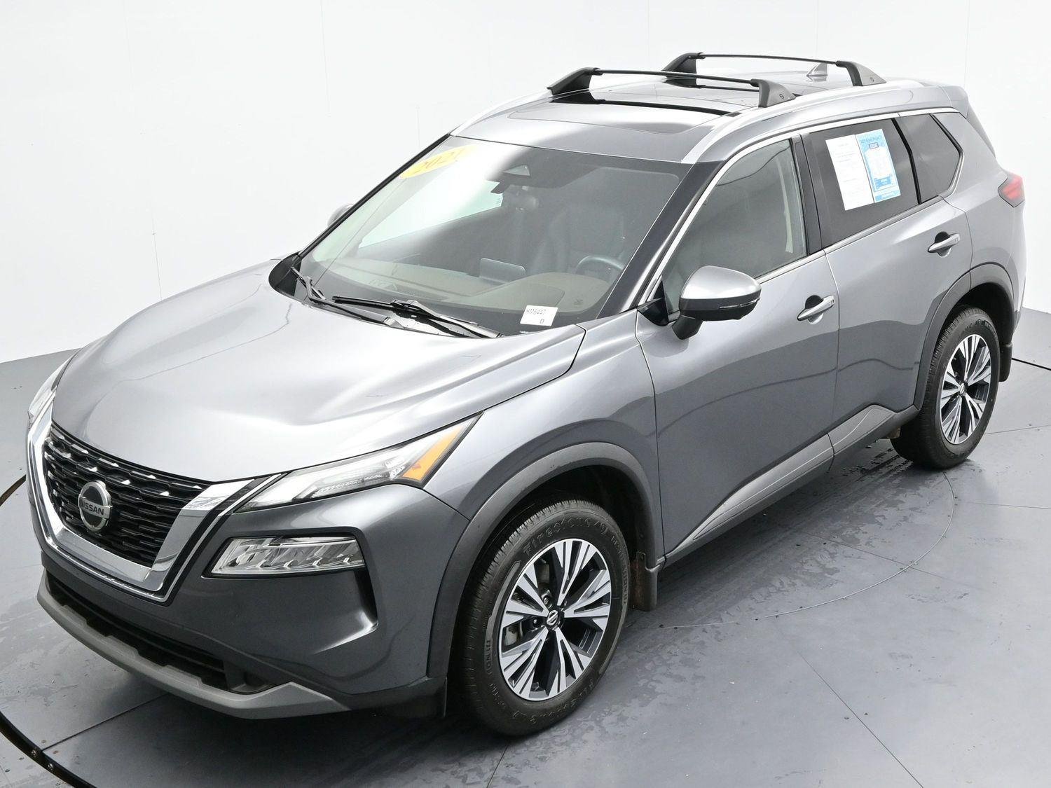Used 2021 Gun Metallic Nissan SV image 39