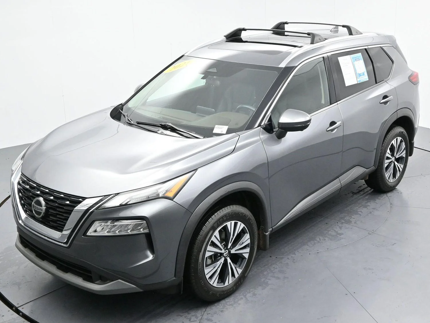 Used 2021 Gun Metallic Nissan SV image 39