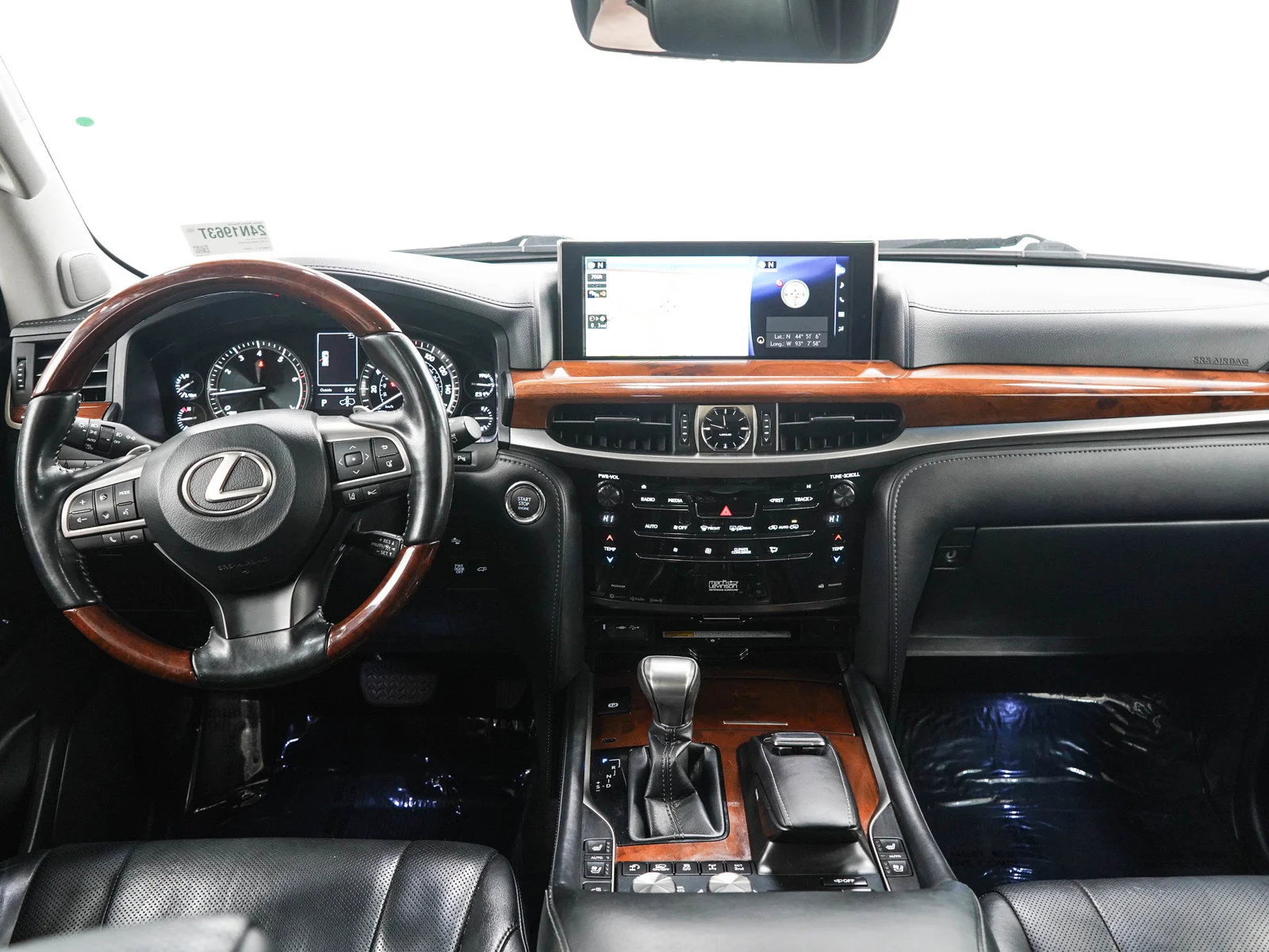 Used 2018 Silver Lexus 570 image 18