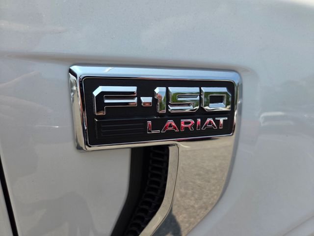 Used 2022 White Ford Lariat image 23